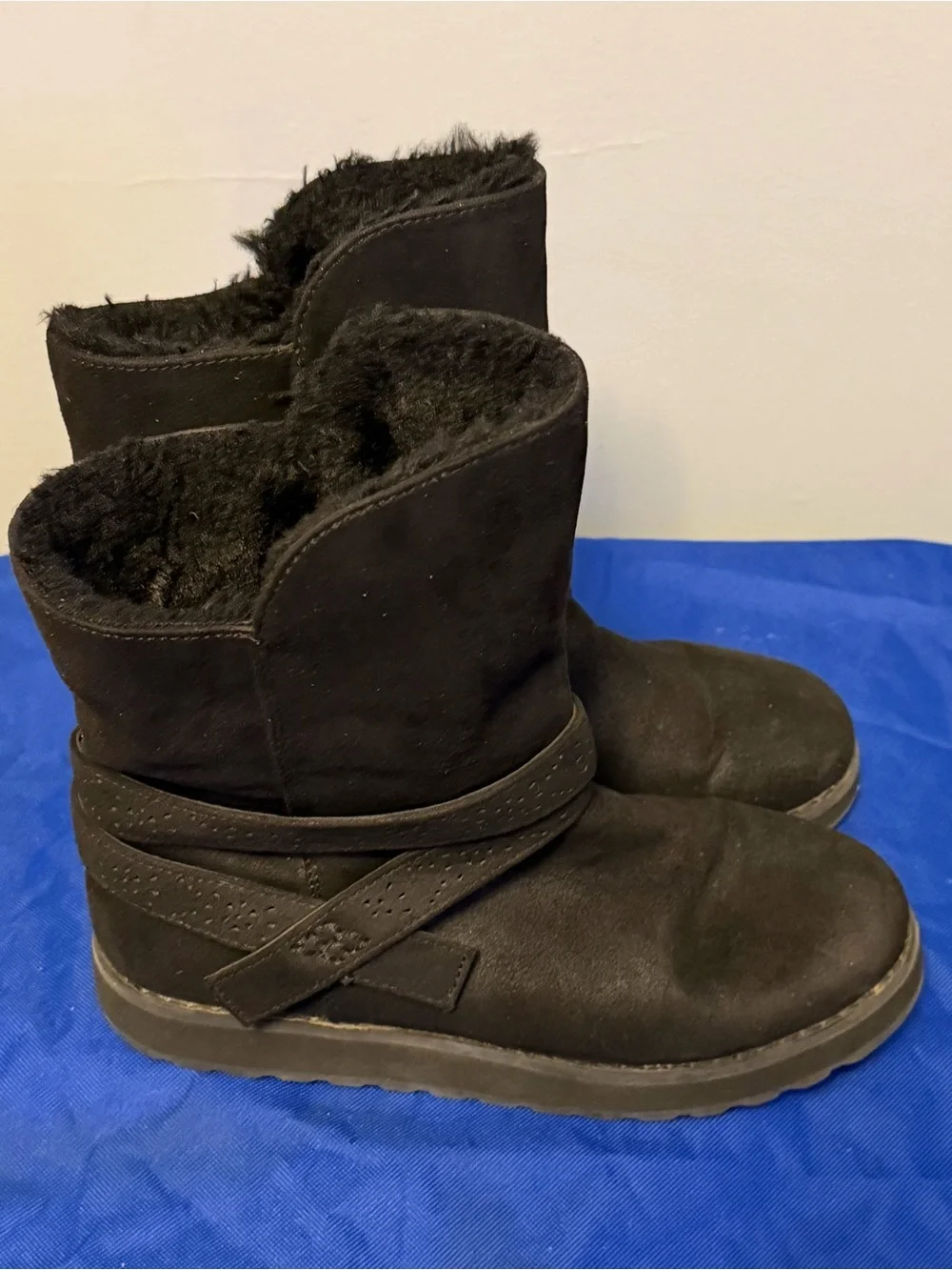 Skechers Black Suede Fleece-Lined Mid-Calf Strap Boots